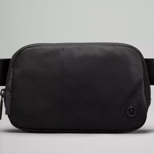 Lululemon Everywhere Belt Bag 1L